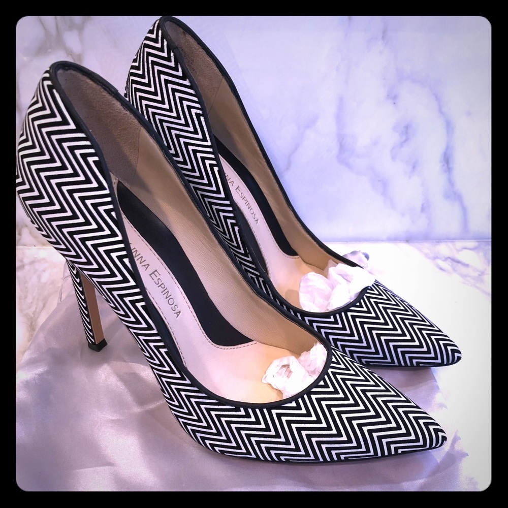 Carolinna Espinosa size 7.5 black and white heels